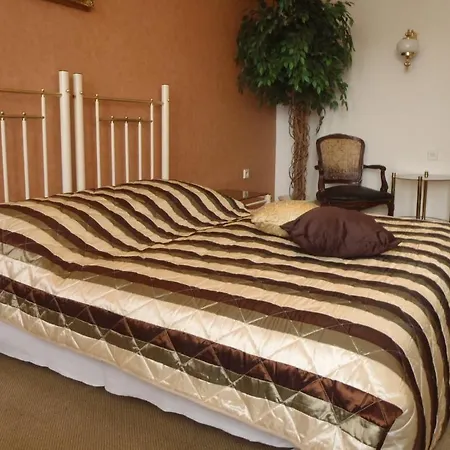 House Hotel 3*