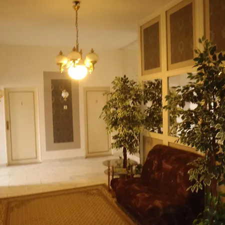 מלון House 3*