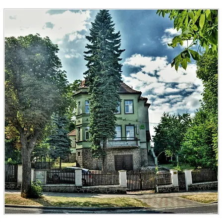 Hotel House 3*