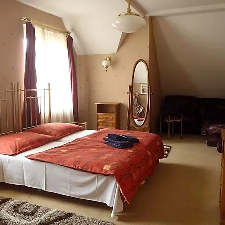 Hotel House 3*
