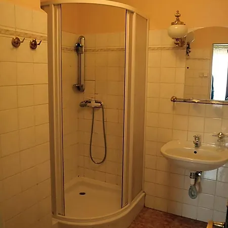 House 3*