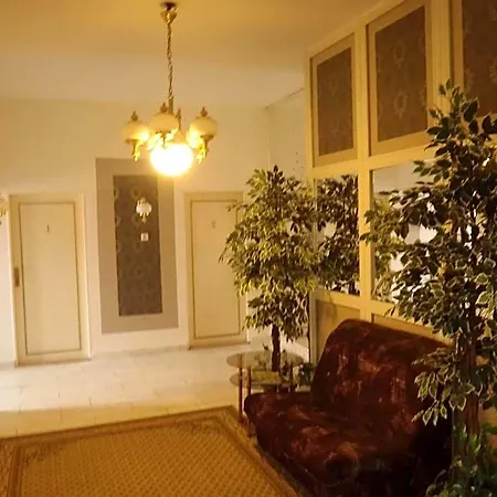 House Hotel