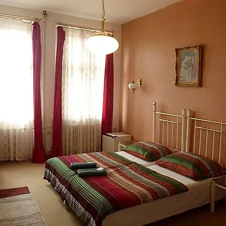 House Hotel 3*