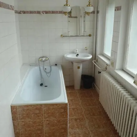 Hotel House 3*