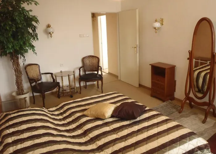 House 3*