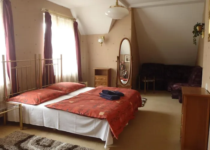 House Hotel